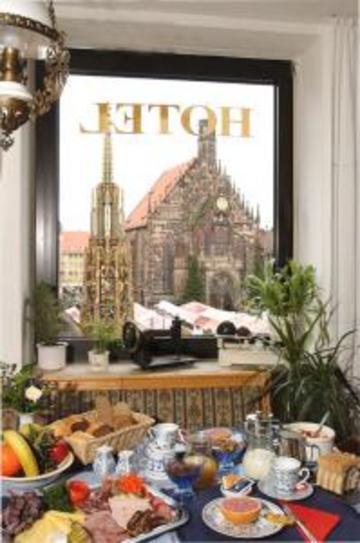Tiptop Hotel Am Schoenen Brunnen Nürnberg Restaurant foto
